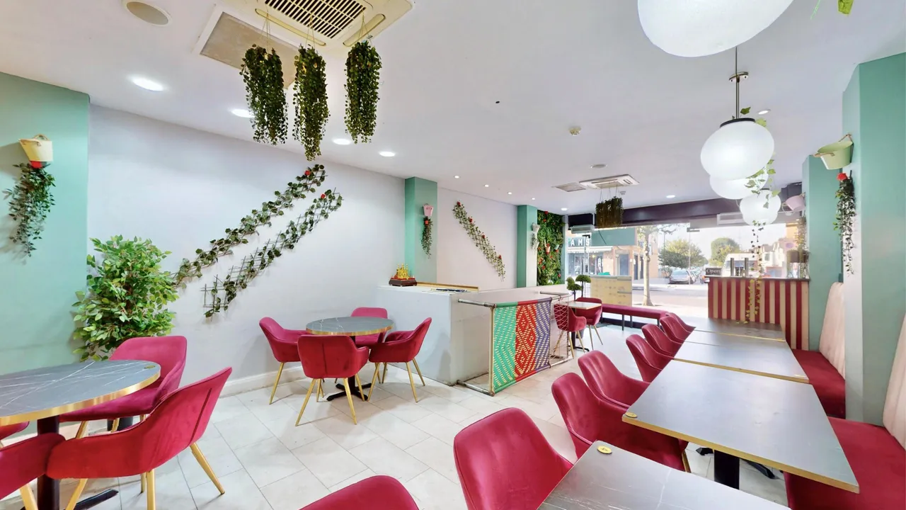 The Broadway, Southall, UB1, photo 9