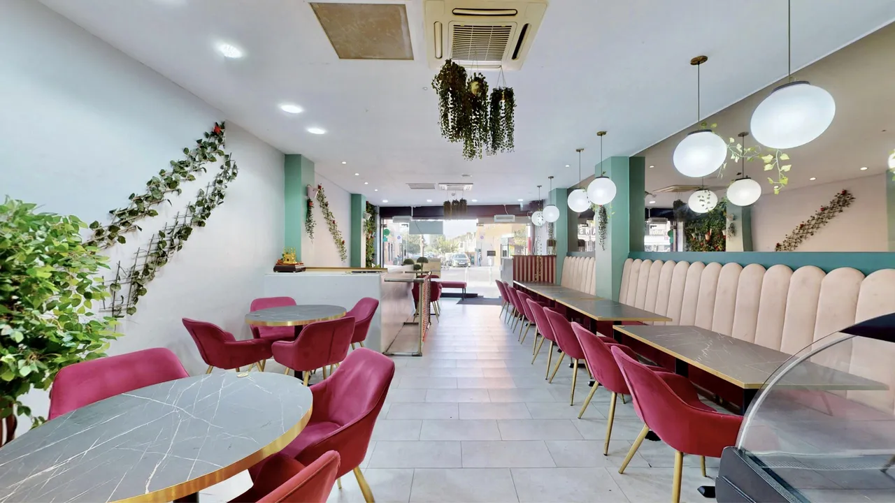 The Broadway, Southall, UB1, photo 5