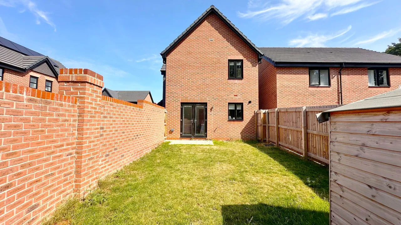 Creakle Drive, Stockport, photo 14