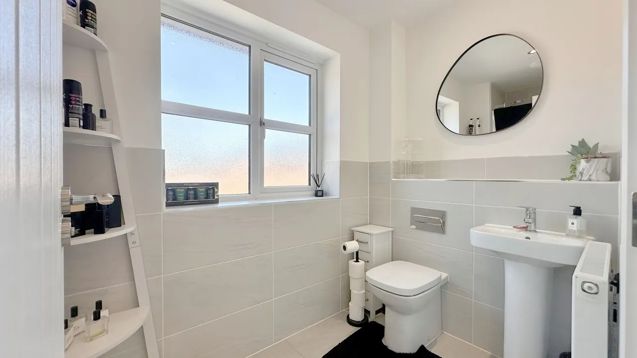 Creakle Drive, Stockport, photo 9
