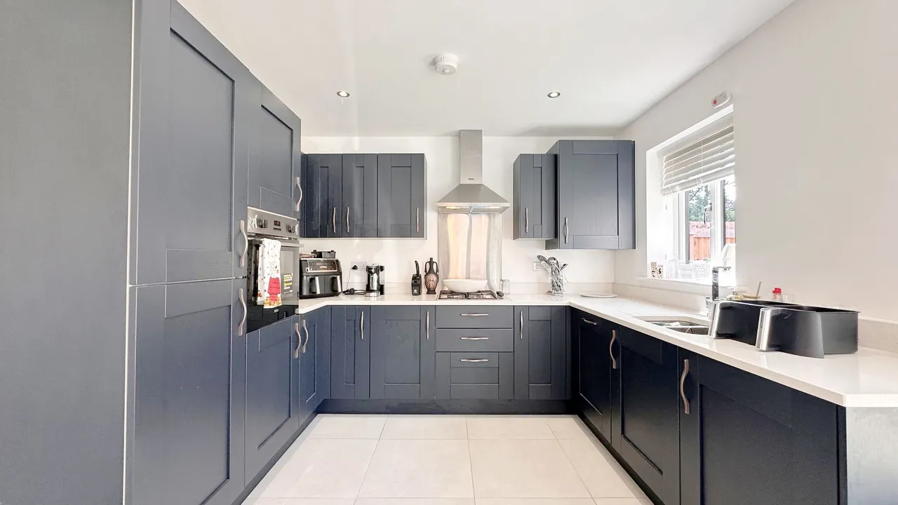 Creakle Drive, Stockport, photo 6