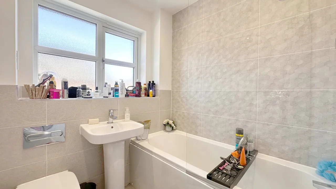 Creakle Drive, Stockport, photo 13