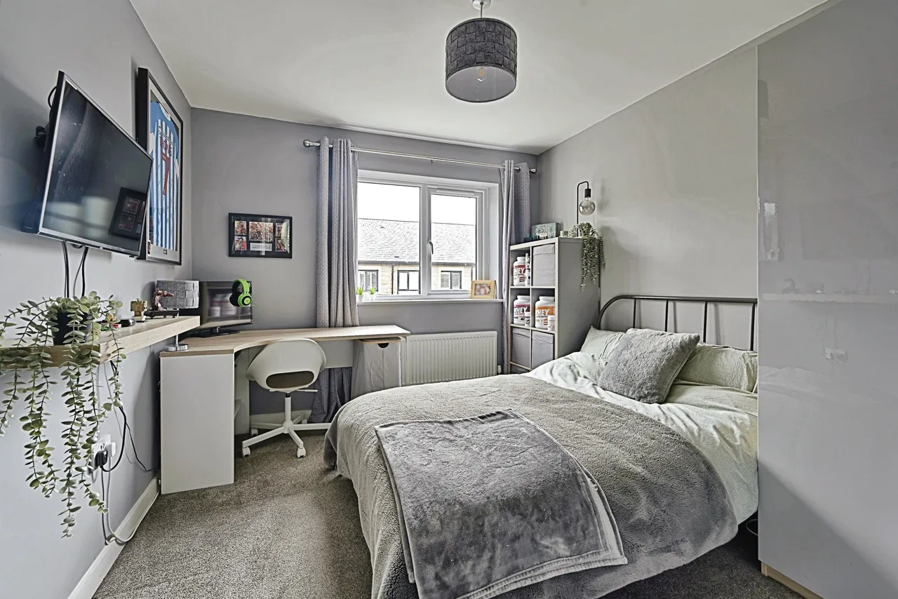 Bakestones Avenue, Oldham, OL3, photo 13