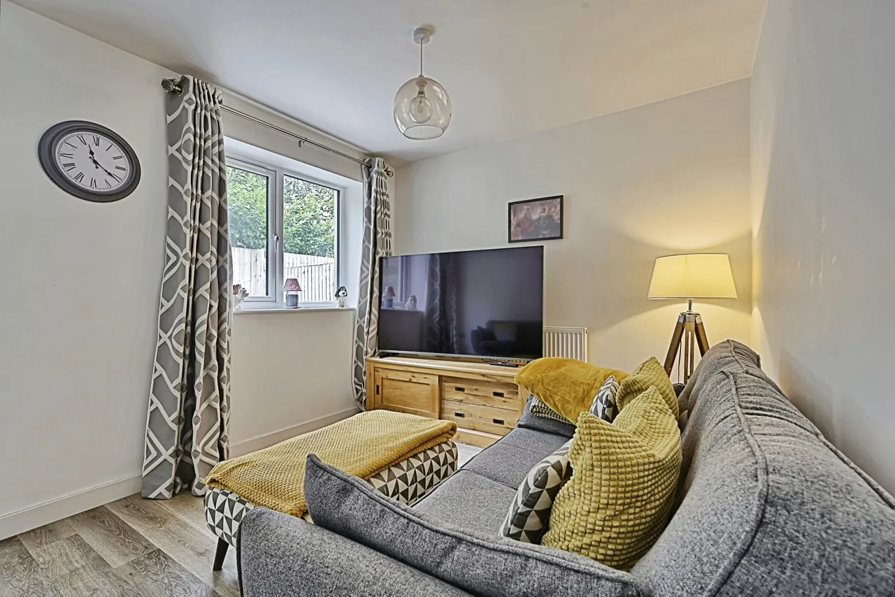 Bakestones Avenue, Oldham, OL3, photo 6