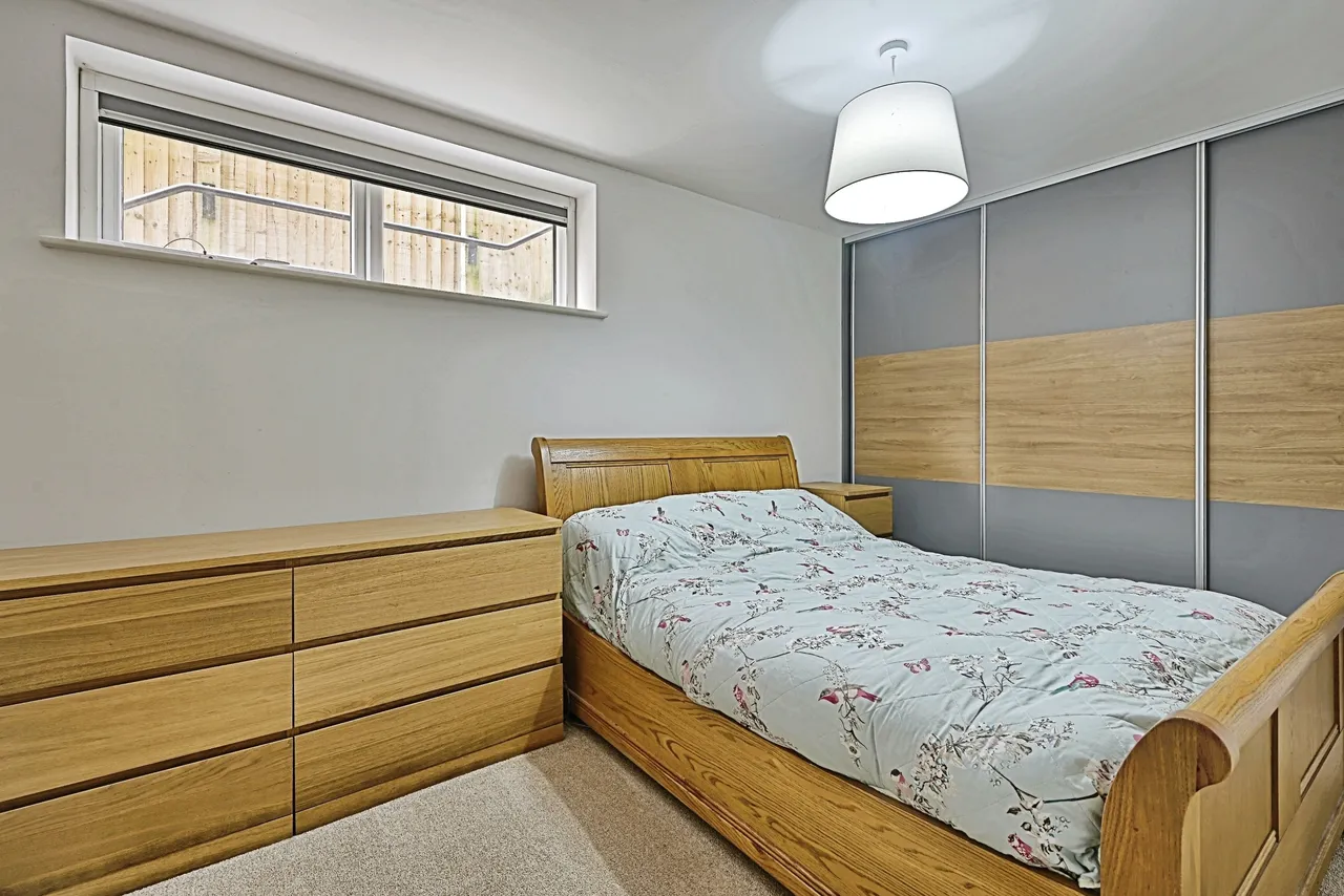 Bakestones Avenue, Oldham, OL3, photo 9