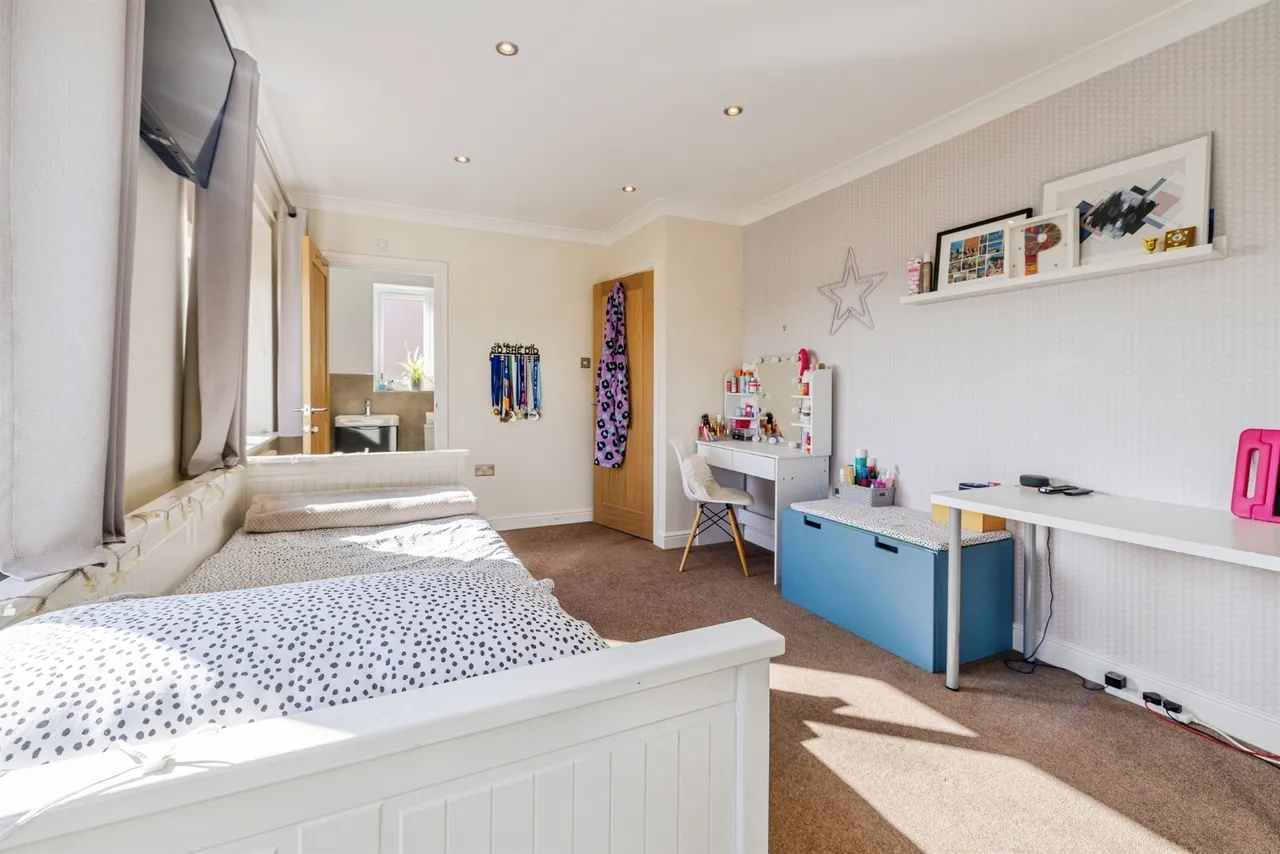 The Chalfonts, Branston, LN4, photo 15