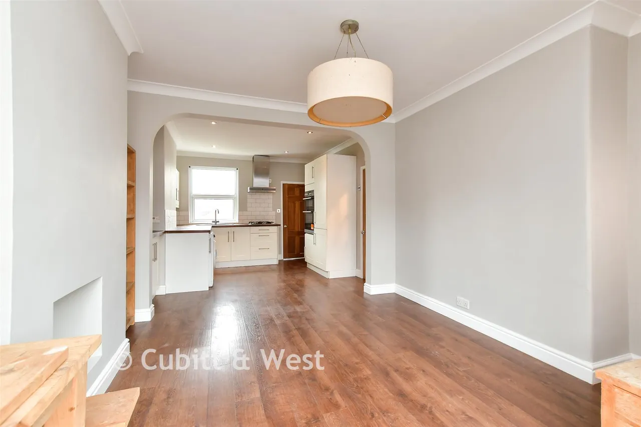Totland Road, Brighton, BN2, photo 3