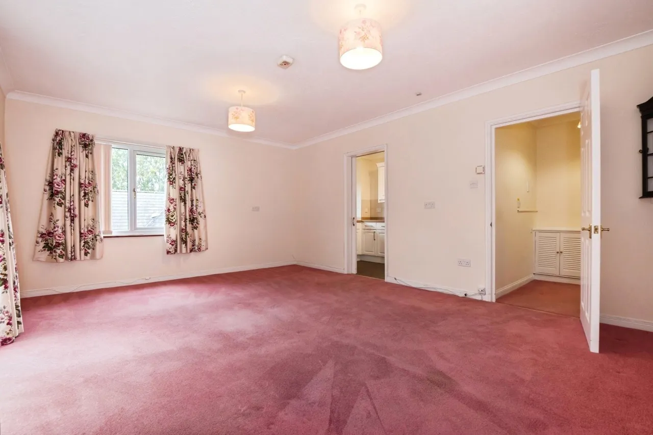 Old Parsonage Court, Otterbourne, SO21, photo 9