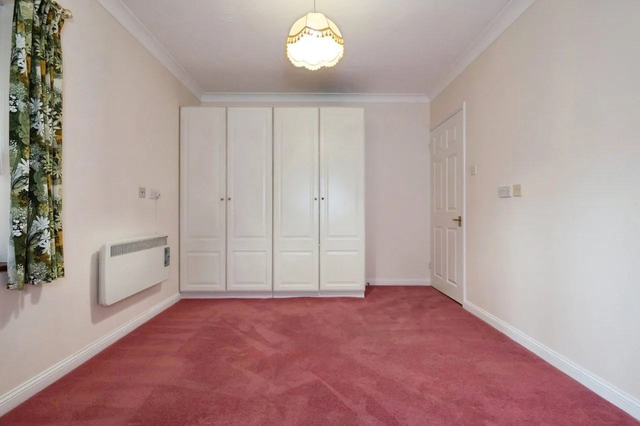Old Parsonage Court, Otterbourne, SO21, photo 7