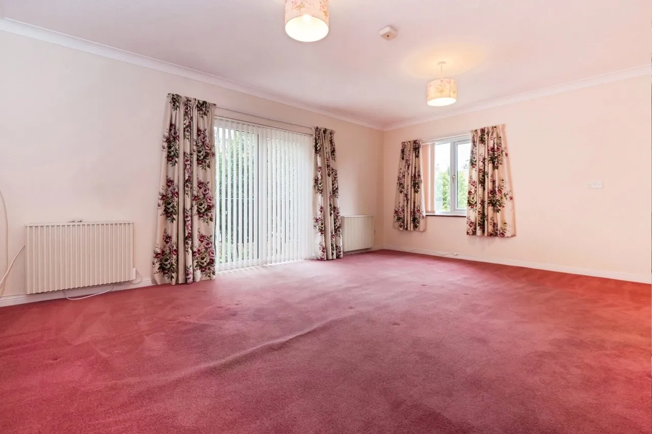 Old Parsonage Court, Otterbourne, SO21, photo 3
