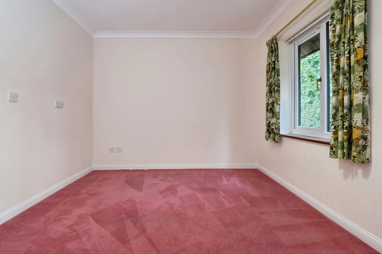 Old Parsonage Court, Otterbourne, SO21, photo 6