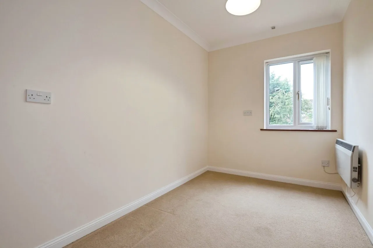 Old Parsonage Court, Otterbourne, SO21, photo 5