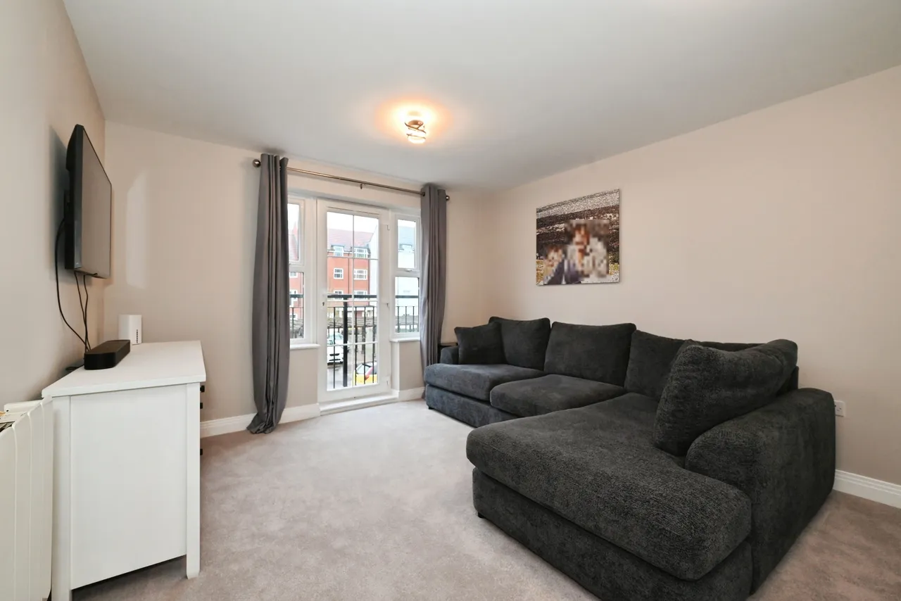 2 bed flat for sale, Ashville Way, Wokingham, RG41