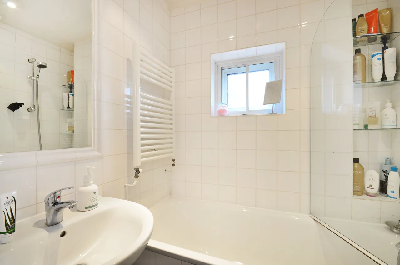 Flat 6, 56 Hogarth Road, London, photo 7