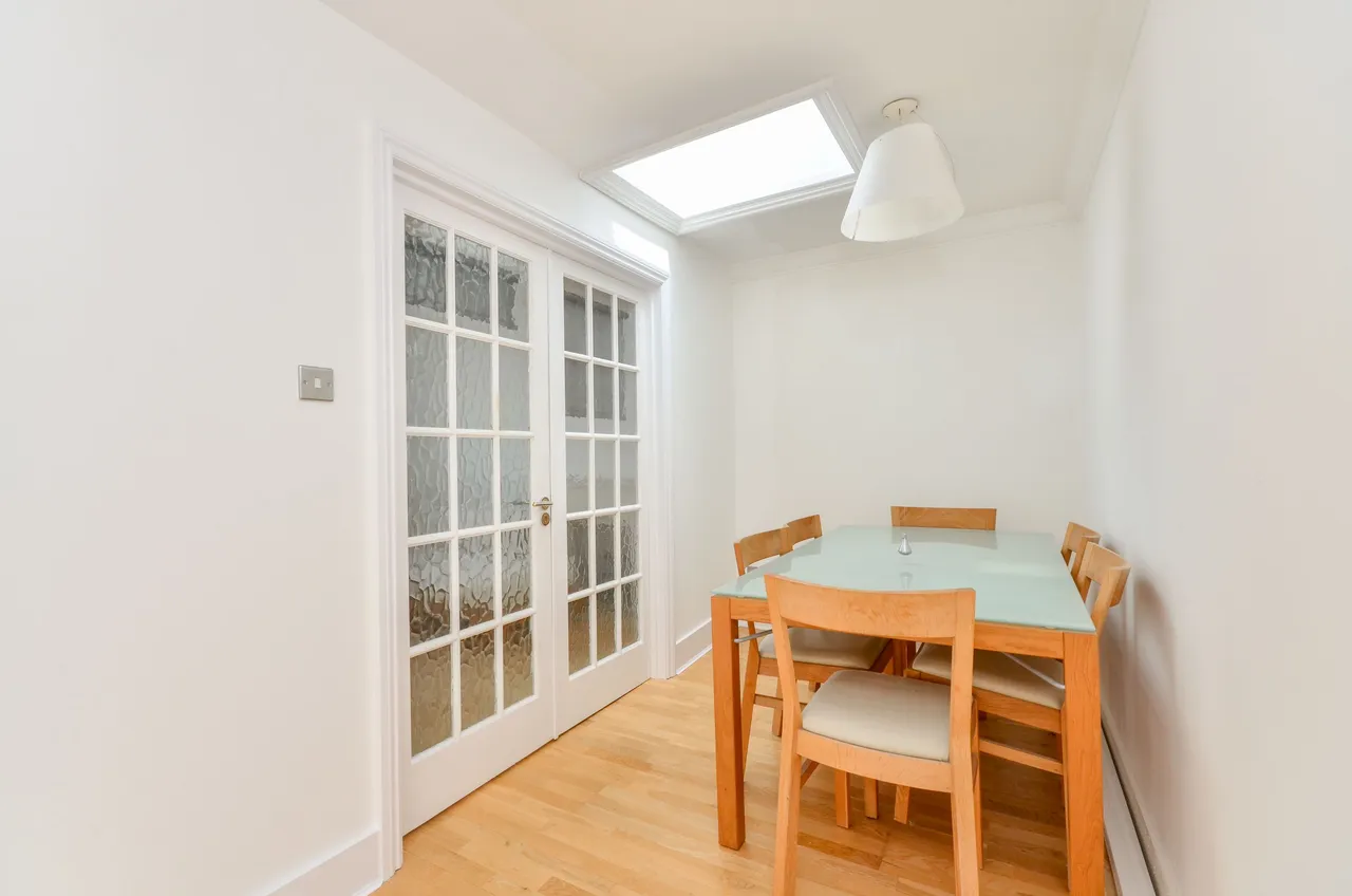 Flat 6, 56 Hogarth Road, London, photo 9