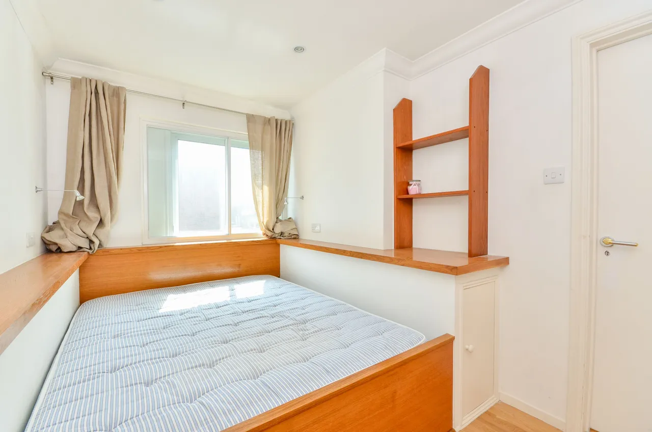 Flat 6, 56 Hogarth Road, London, photo 5