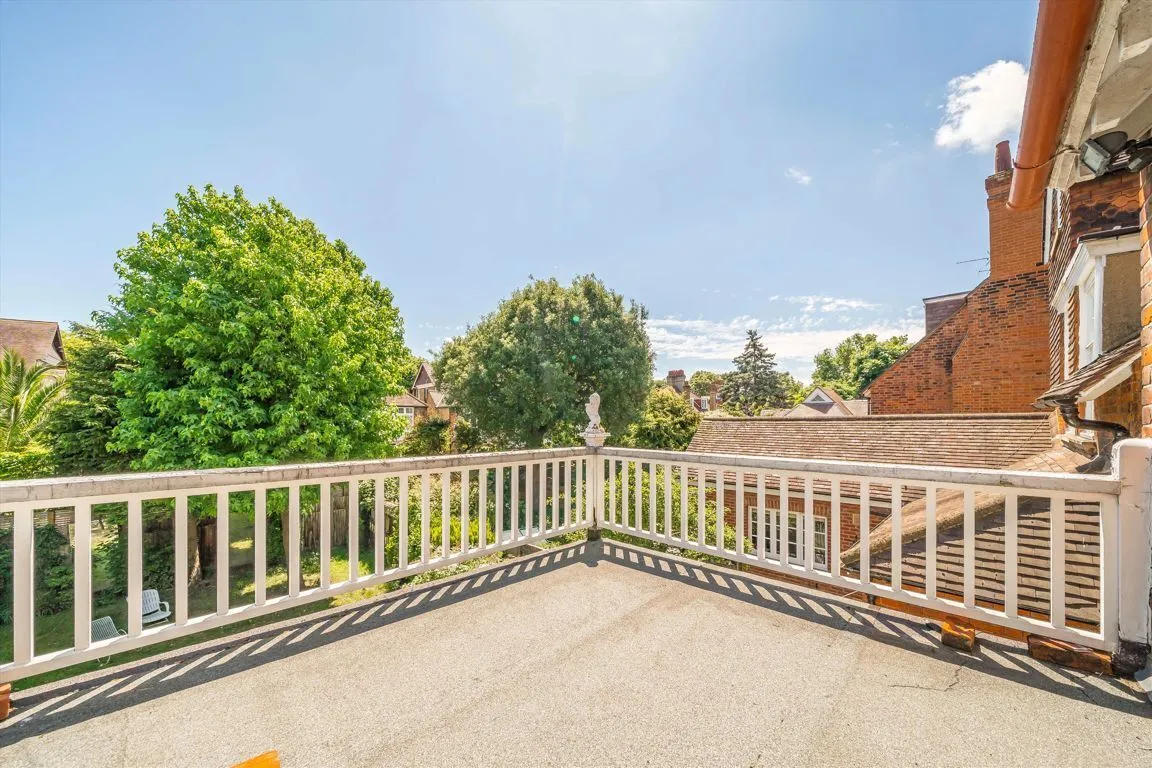 Queen Annes Gardens, W4, photo 7