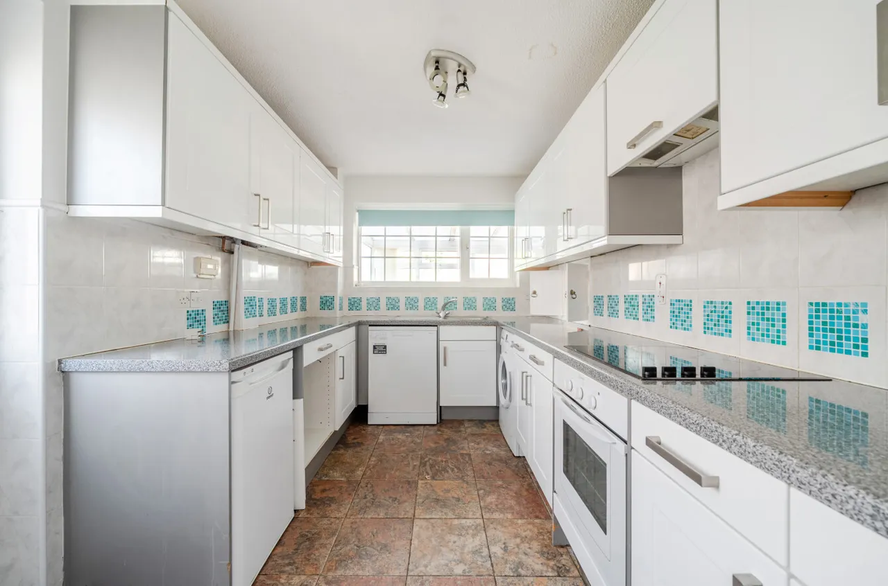 Fern Road, Farncombe, GU7, photo 5