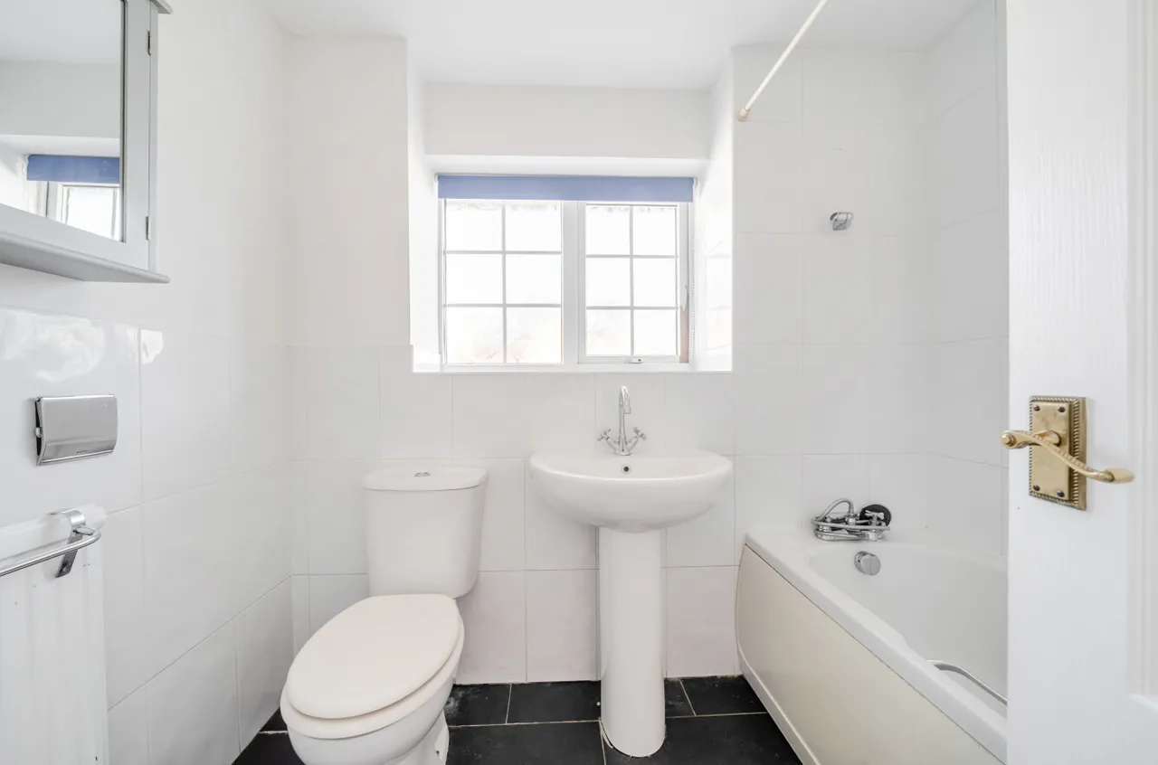 Fern Road, Farncombe, GU7, photo 16