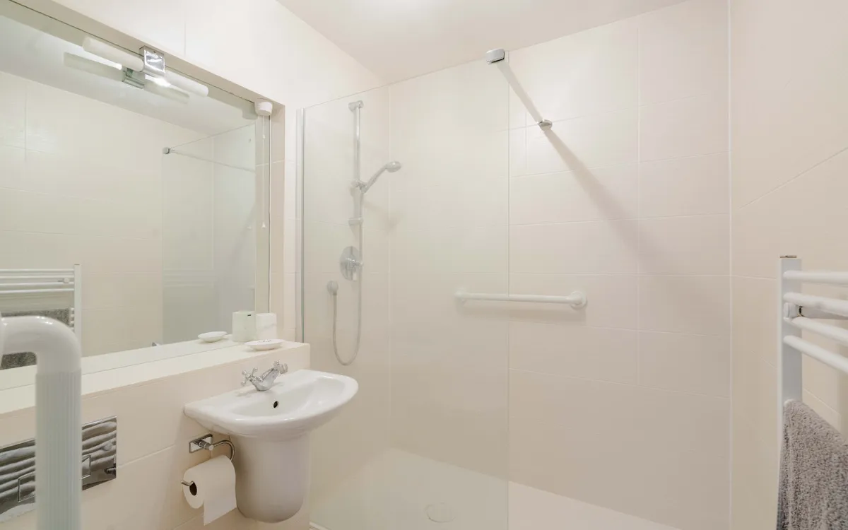 Cedar Hall, Frenchay, BS16, photo 12