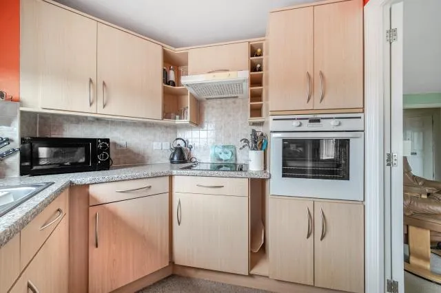 Western Avenue, Newbury, RG14, photo 4