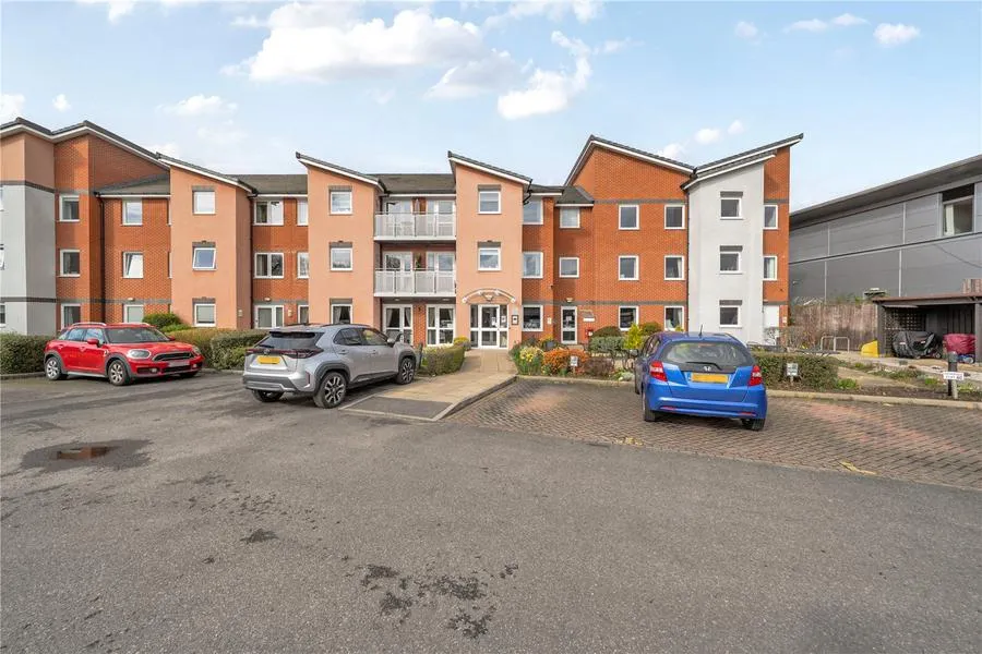 1 bed flat for sale, Western Avenue, Newbury, RG14