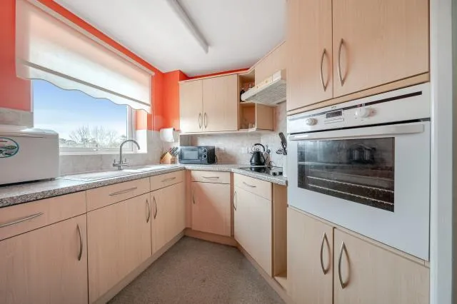 Western Avenue, Newbury, RG14, photo 3