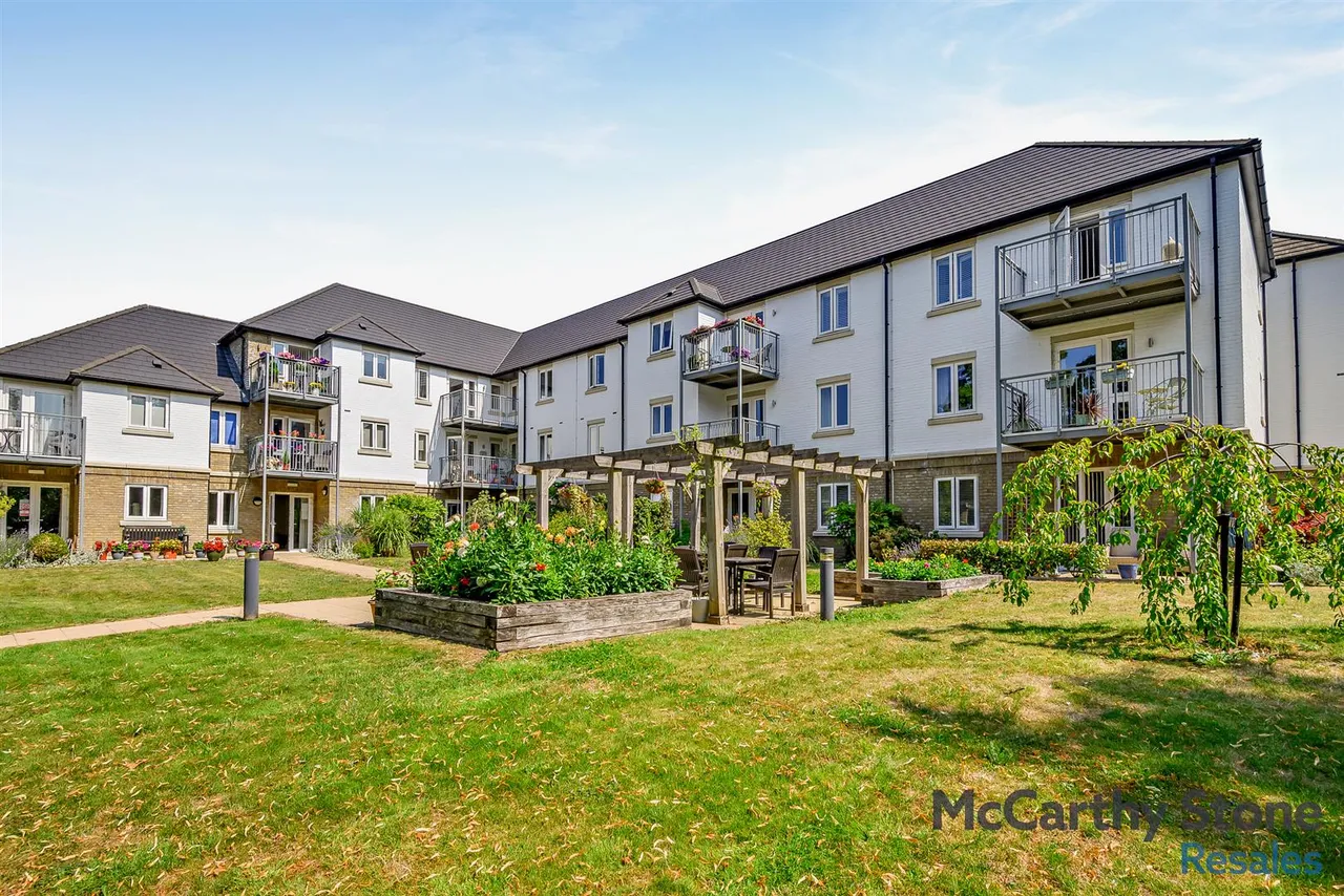 2 bed flat for sale, Seymour Road, Trowbridge, BA14