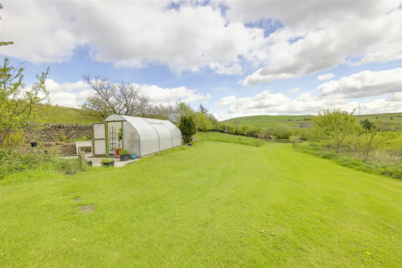Todmorden Old Road, Bacup, photo 5
