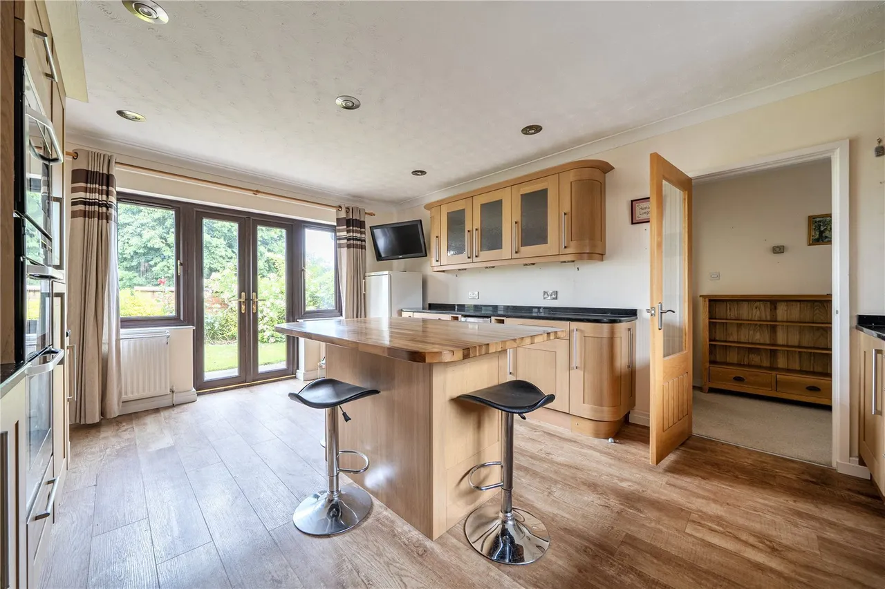 Wadd Close Lane, Whilton, NN11, photo 2