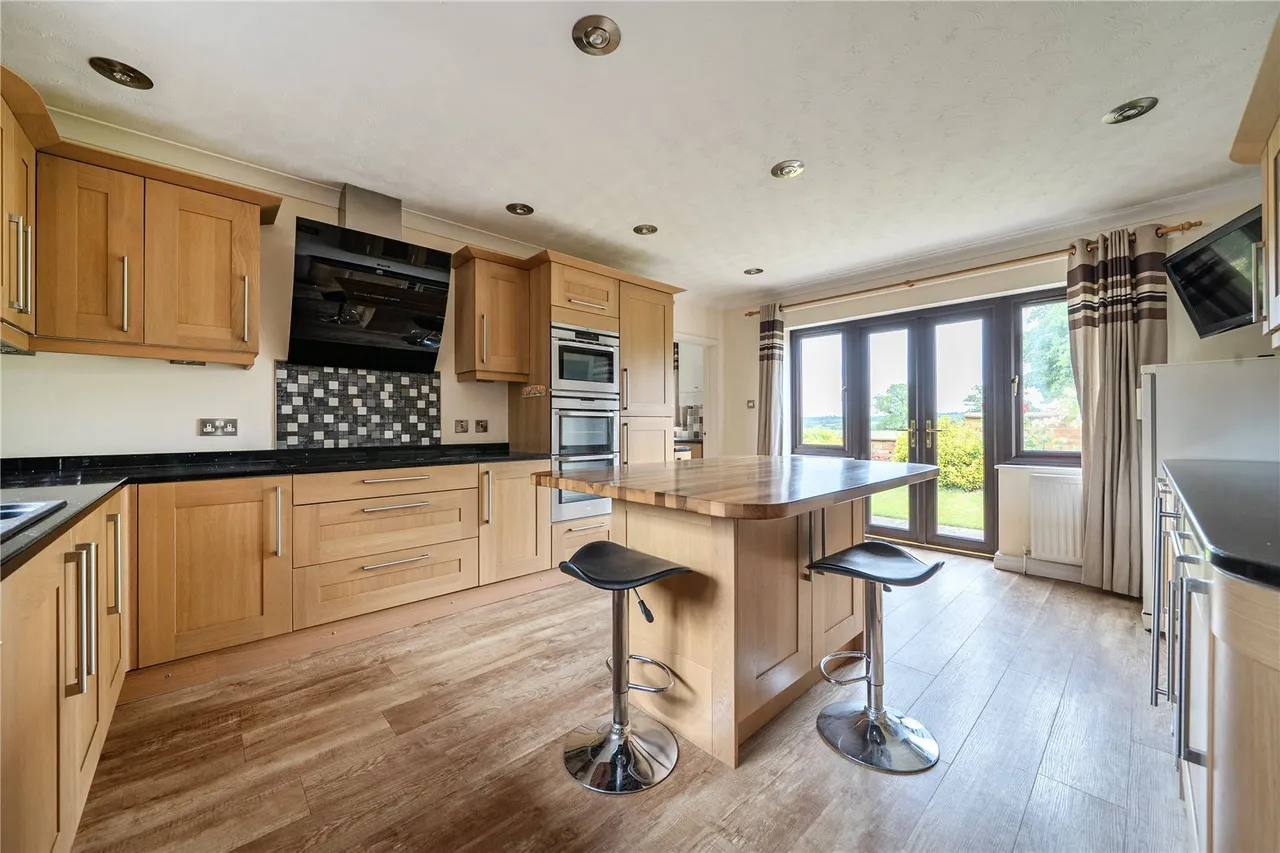 Wadd Close Lane, Whilton, NN11, photo 5