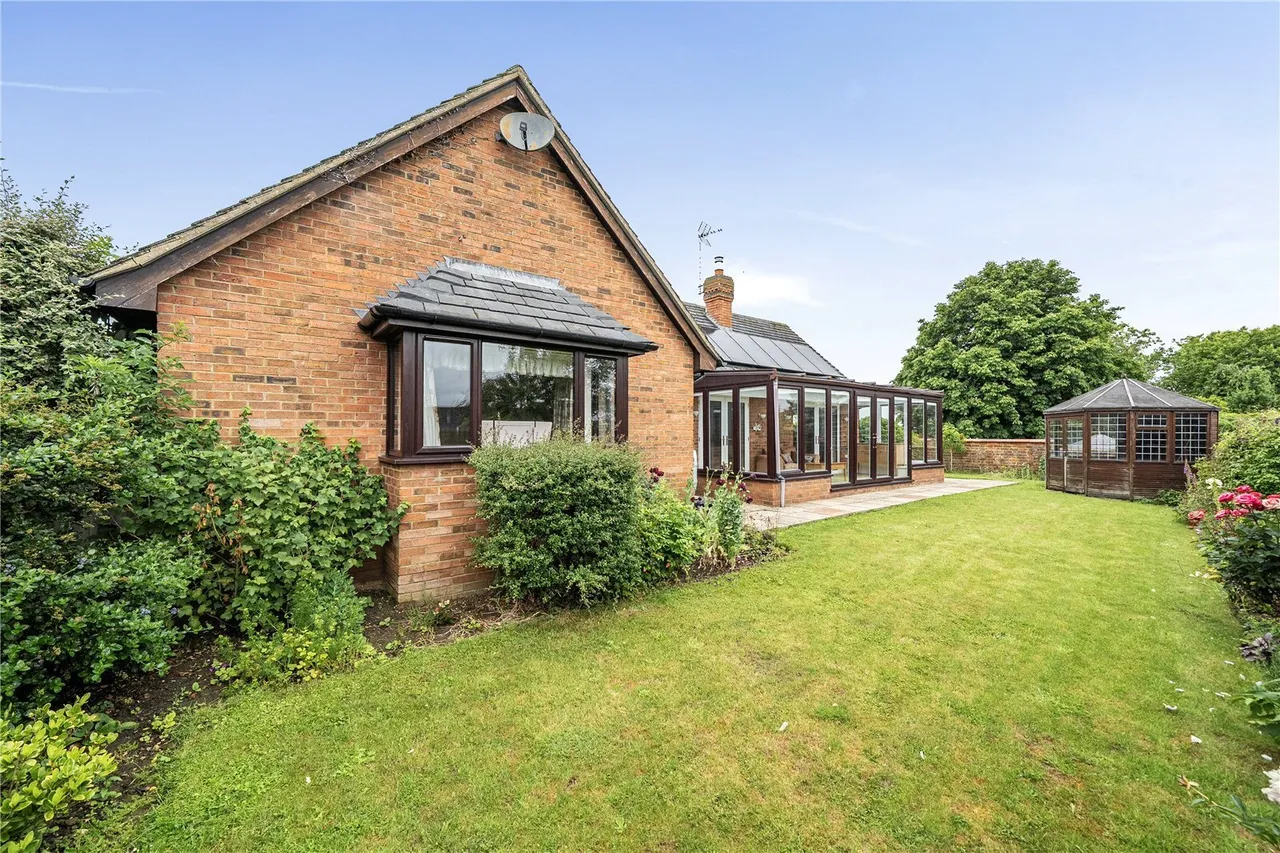 Wadd Close Lane, Whilton, NN11, photo 22