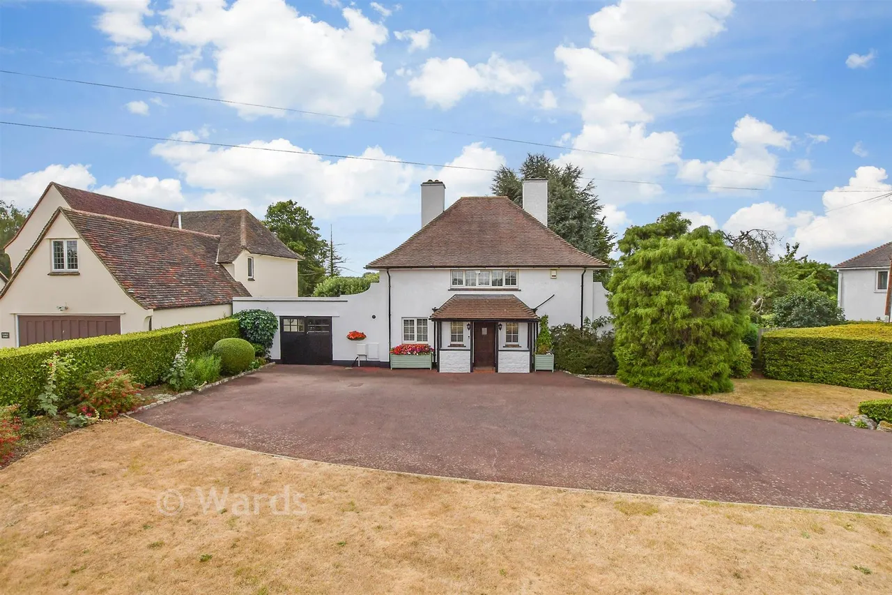 3 bed house for sale, Walnut Tree Lane, Maidstone, ME15