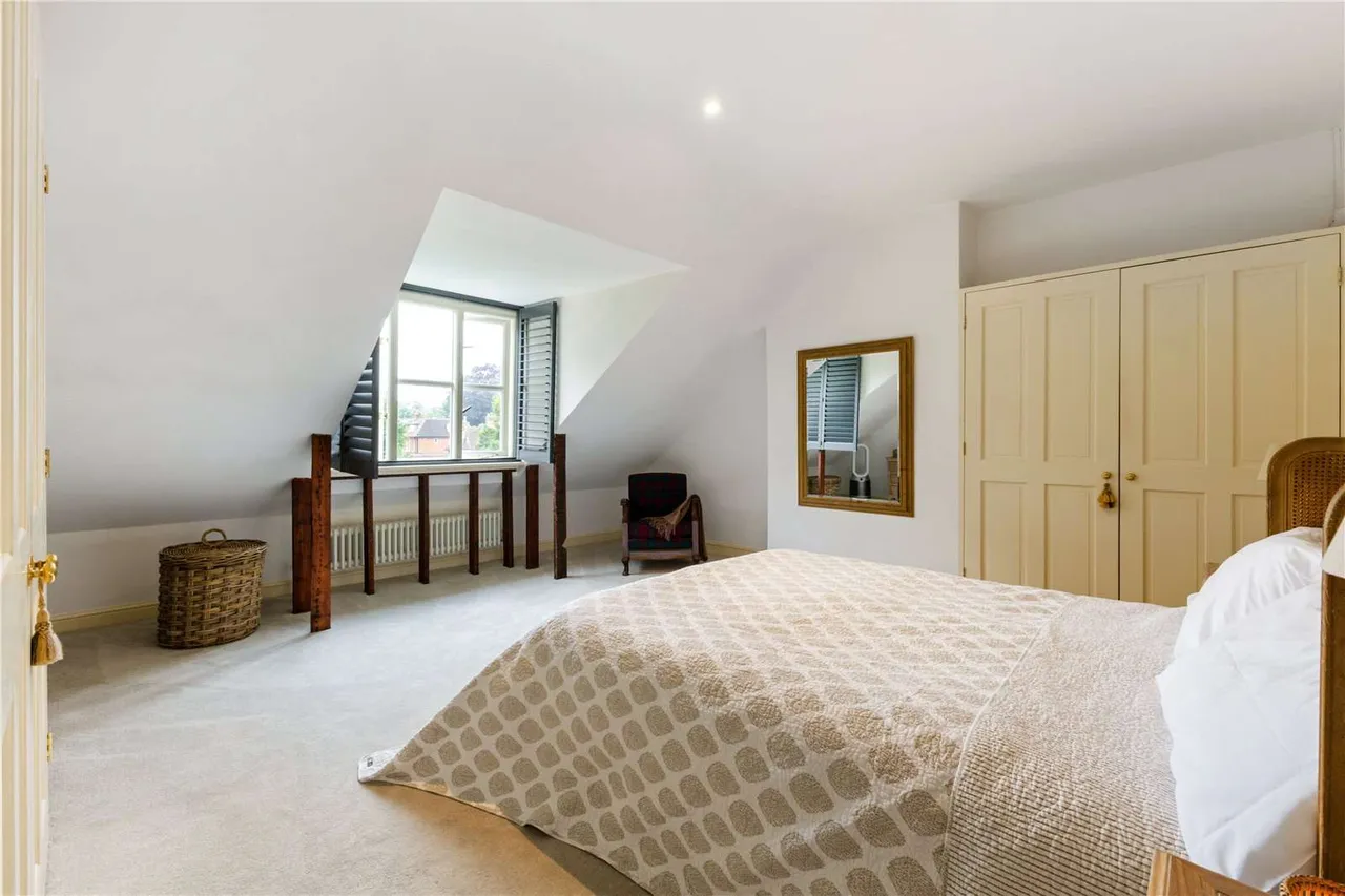 Barnes Close, Winchester, Hampshire, SO23 9QX, photo 9