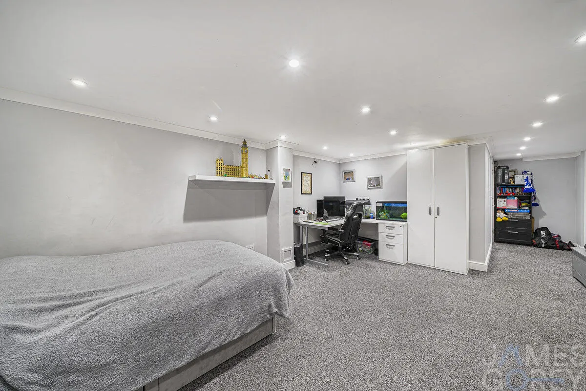 Frobisher Way, Greenhithe, DA9, photo 27