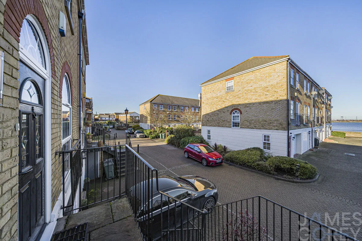 Frobisher Way, Greenhithe, DA9, photo 28