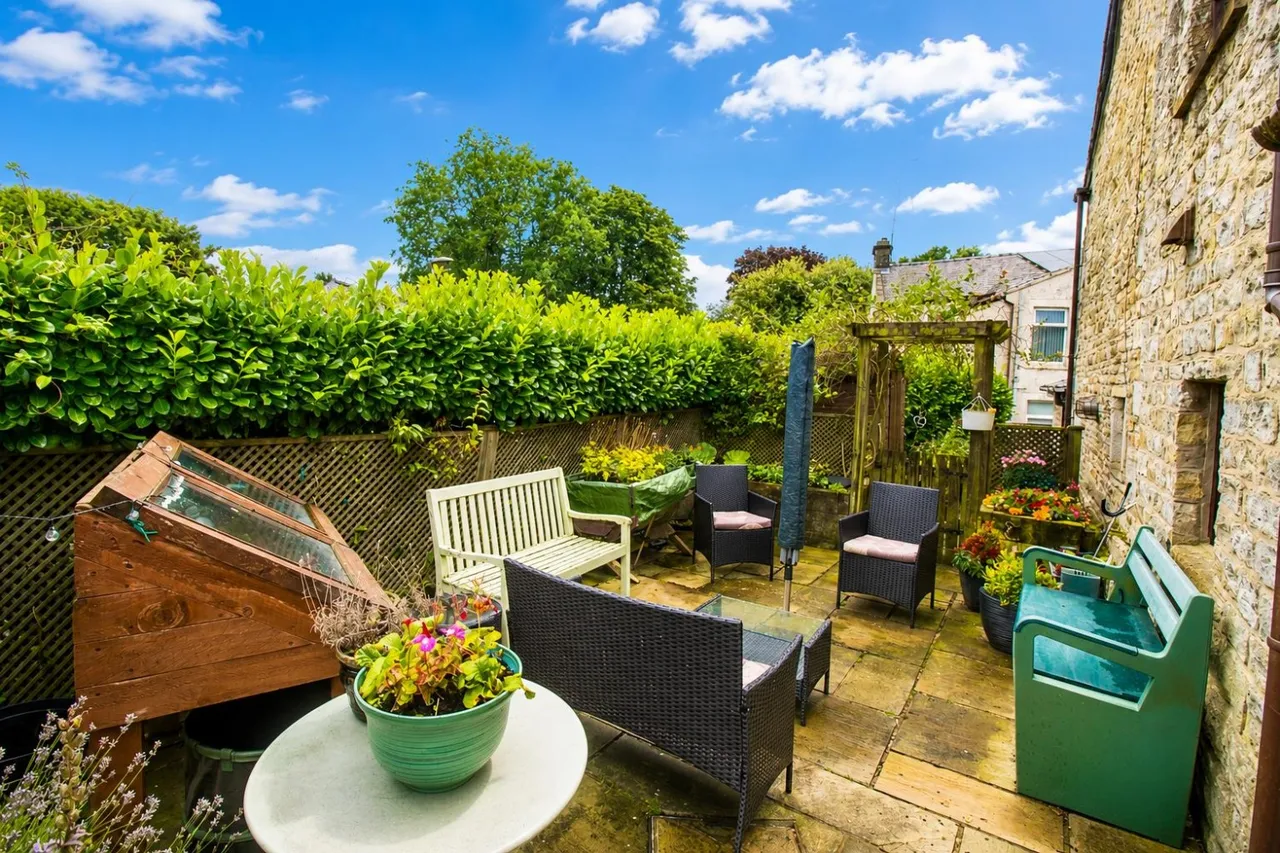 O'Er The Bridge, Hoddlesden, BB3, photo 17