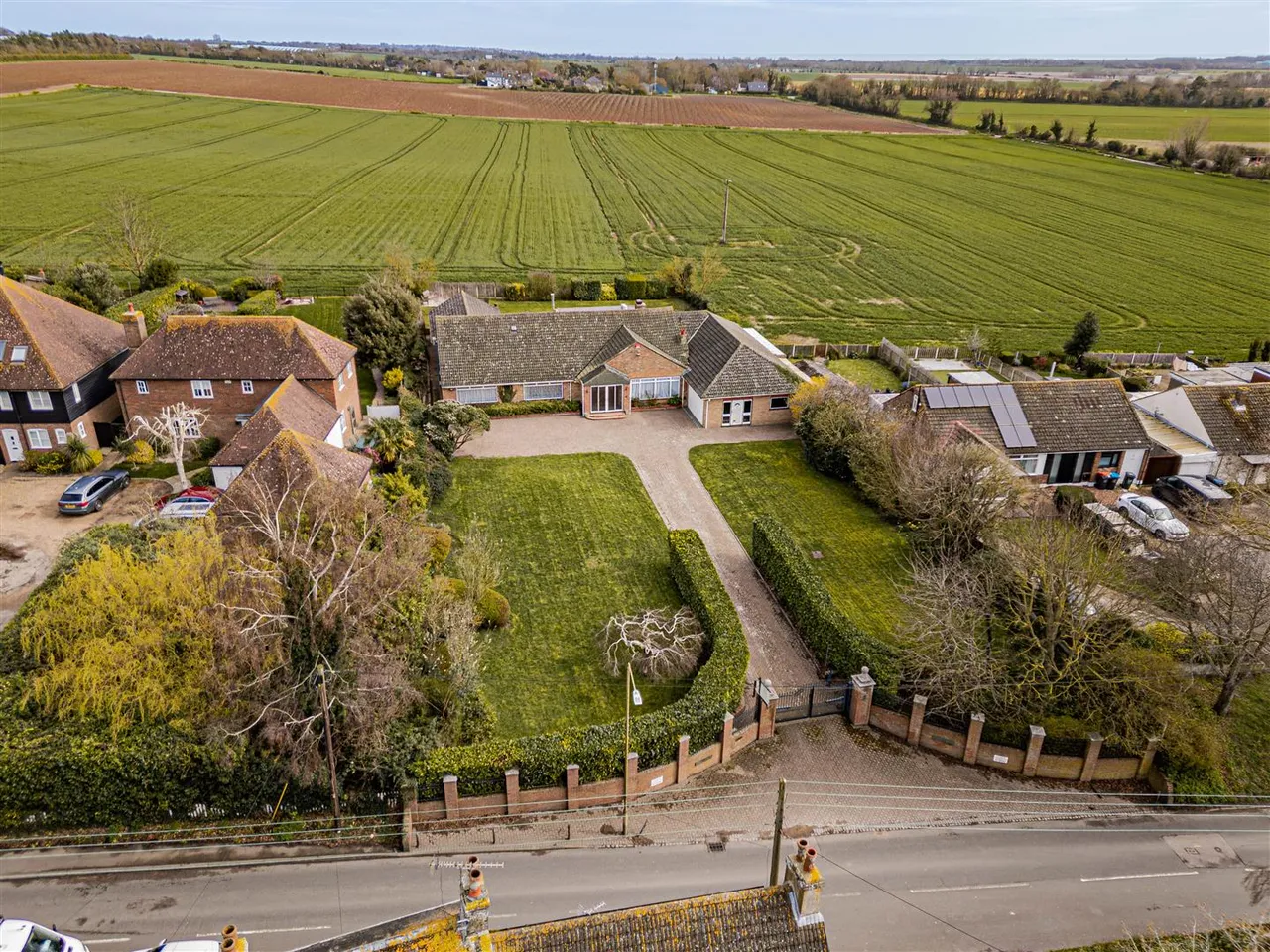 5 bed house for sale — 67 Tothill Street, Minster, Ramsgate, Kent, CT12 4AJ