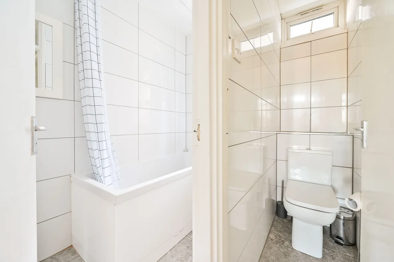 11 Hazel Close, London, photo 9