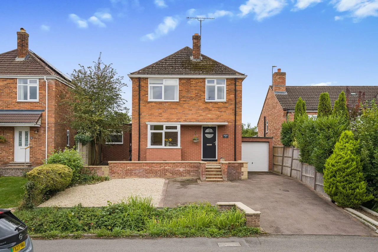 3 bed house for sale, Chapel Lane, Woodmancote, GL52