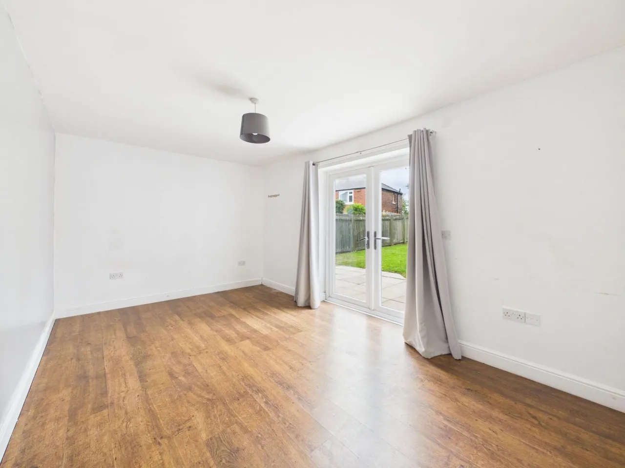 Finkle Court, Gildersome, LS27, photo 16