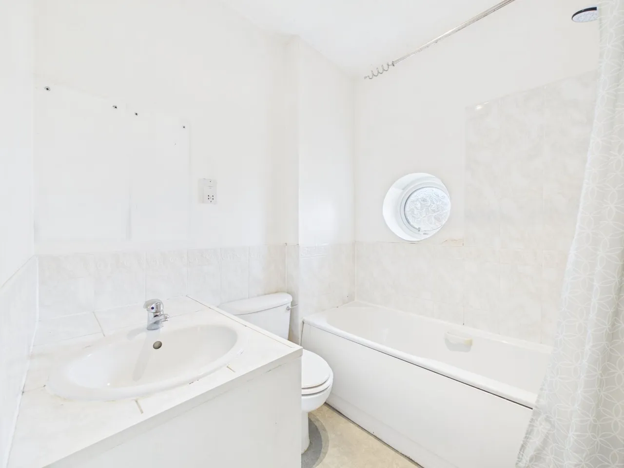 Finkle Court, Gildersome, LS27, photo 14