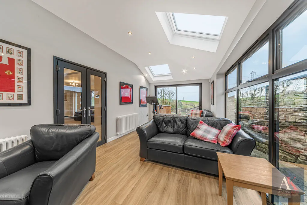 Calderbrook Road, Littleborough OL15 9NR, photo 9