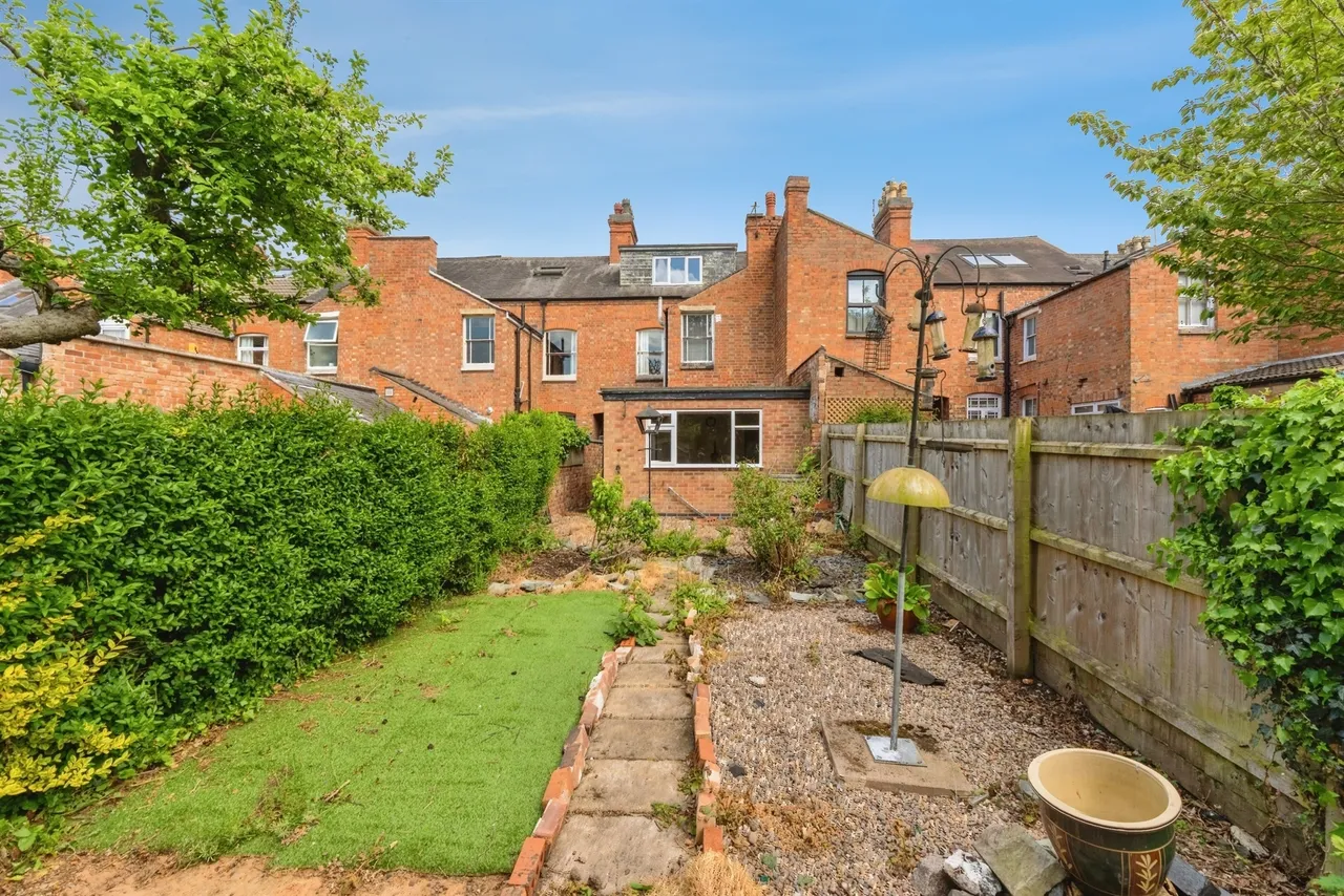 3 bed house for sale — Park Road, Loughborough