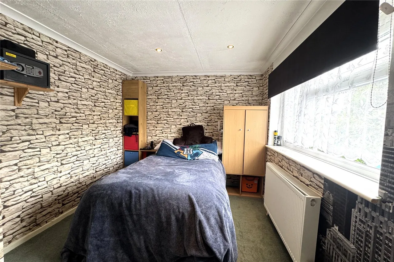 Perring Avenue, Farnborough, Hampshire, GU14 9DB, photo 9