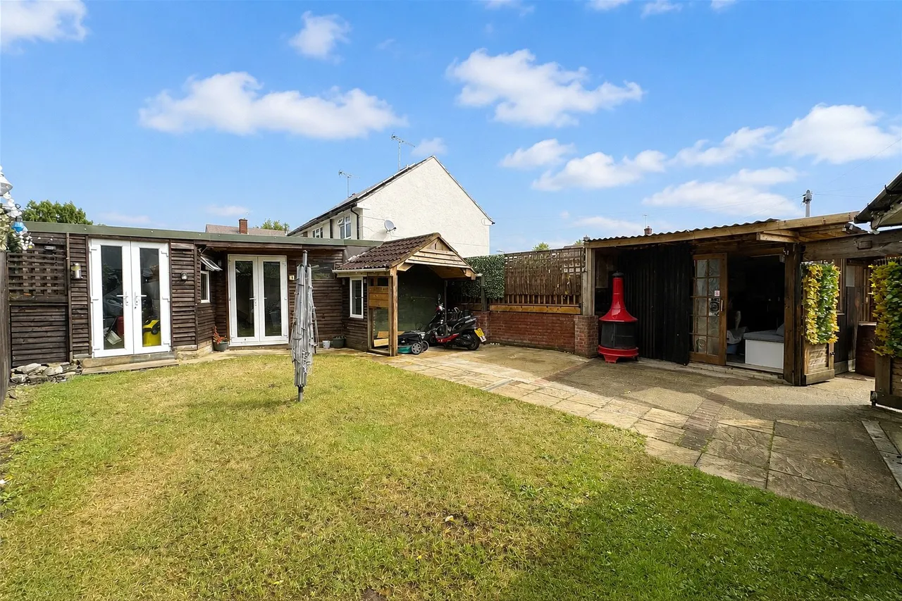 Perring Avenue, Farnborough, Hampshire, GU14 9DB, photo 13