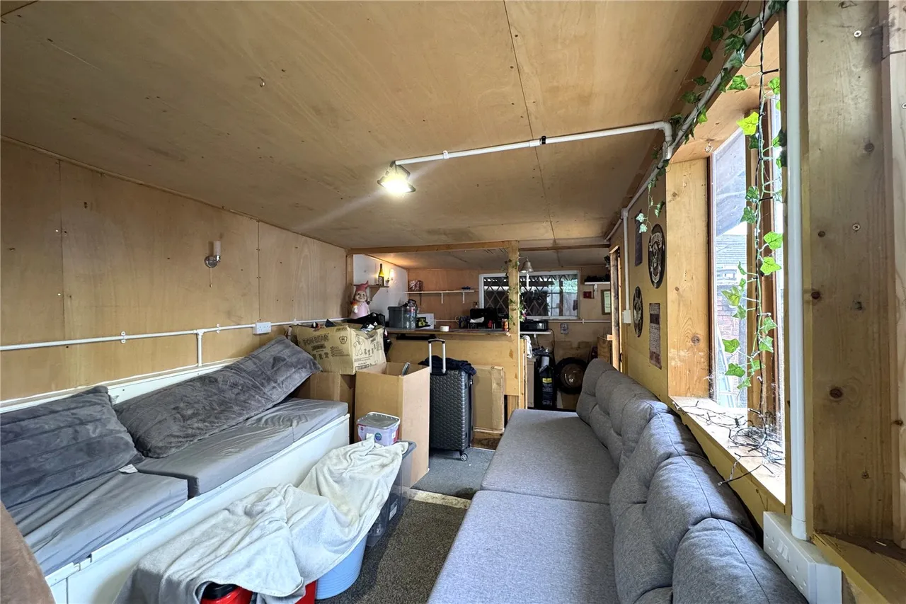 Perring Avenue, Farnborough, Hampshire, GU14 9DB, photo 15