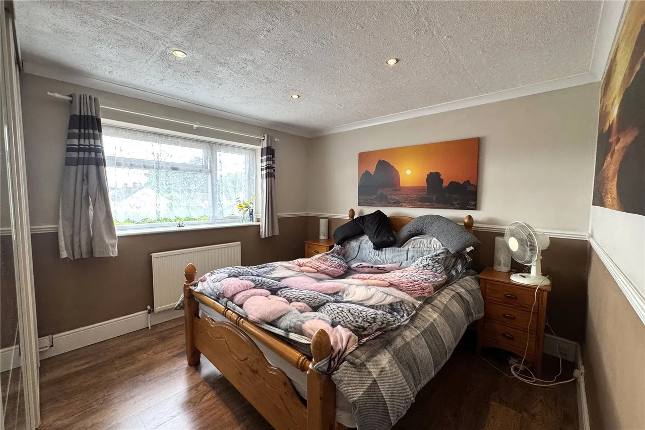 Perring Avenue, Farnborough, Hampshire, GU14 9DB, photo 8