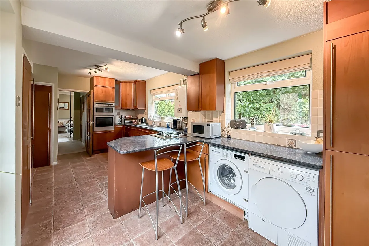 Netherfield Road, Harpenden, Hertfordshire, AL5 2AF, photo 3