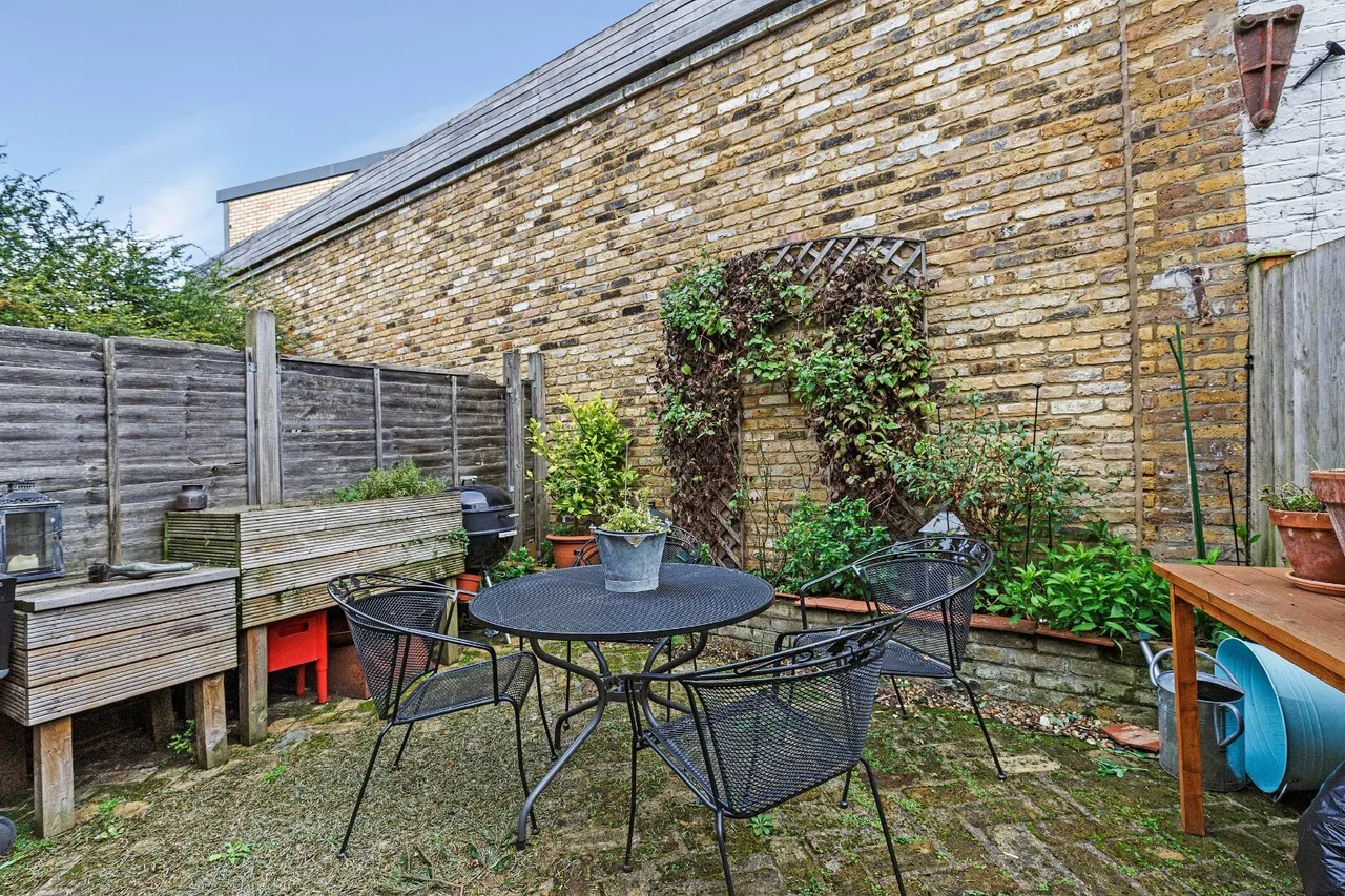 Furness Road, Fulham, SW6, photo 2